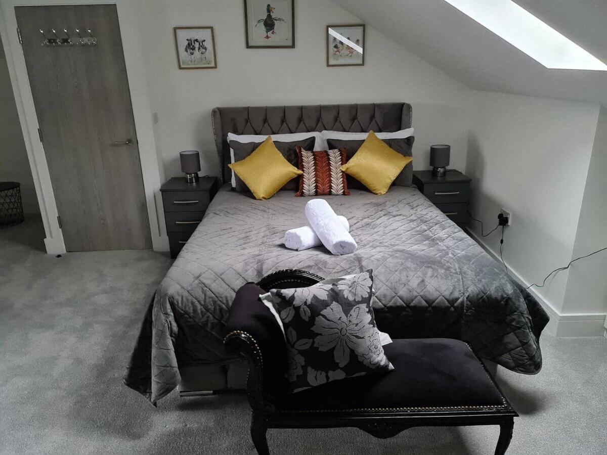 Sav 5 Bed Luxury Detached House In Leicester Humberstone Room photo