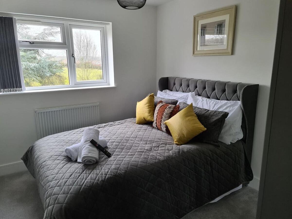 Sav 5 Bed Luxury Detached House In Leicester Humberstone Room photo